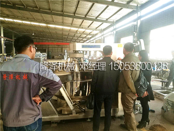 中国好的炒菜机器人